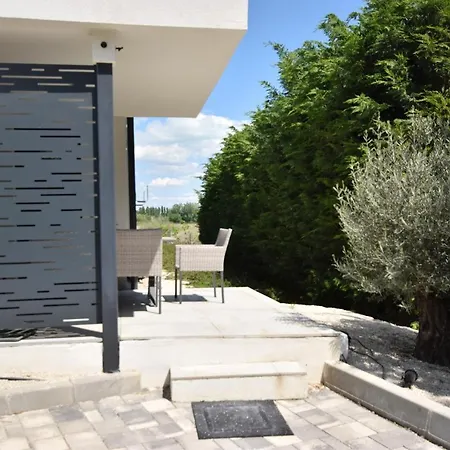 Olive Apartman Alsoors Exterior photo